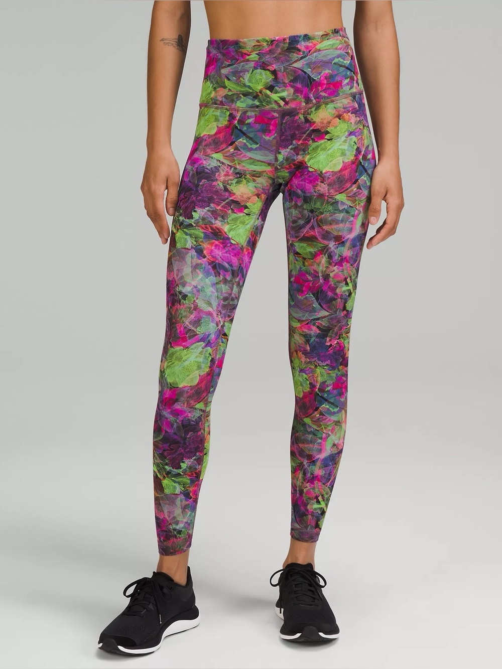 Lululemon Wunder Train High-Rise Tight 25” | size 4 | 
Vivid Floral Tone Multi